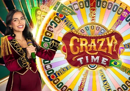 Portada de Crazy Time Brasil de Evolution: una presentadora junto a la rueda del juego